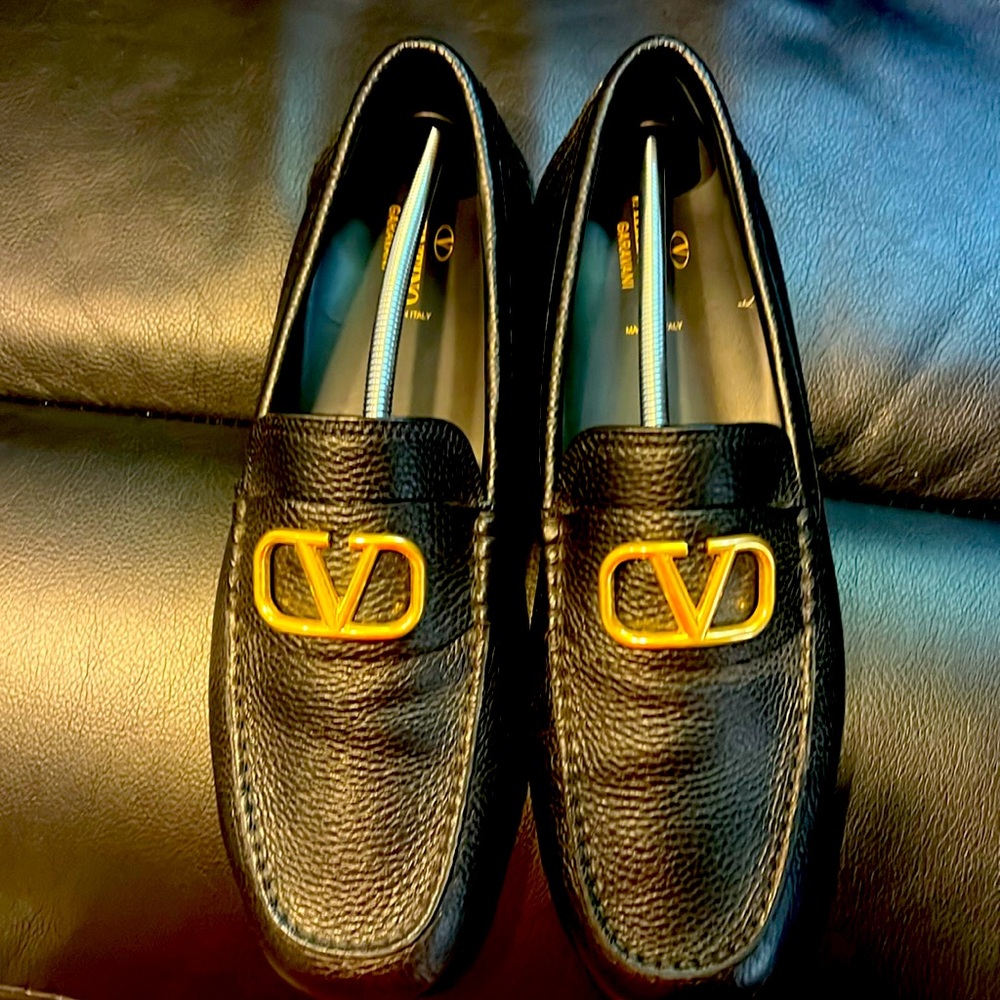 Black Valentino Garavani
